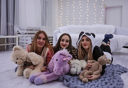 Группа Лолы 